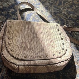 Elegant Michael Kors cross body bag. Light tan and cream snake skin leather.